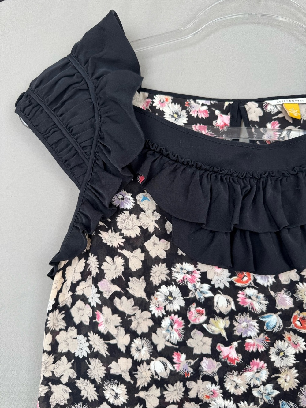 VINTAGE y2k-era Anthropologie Leifsdottir silk floral blouse size 2 (XS / small)